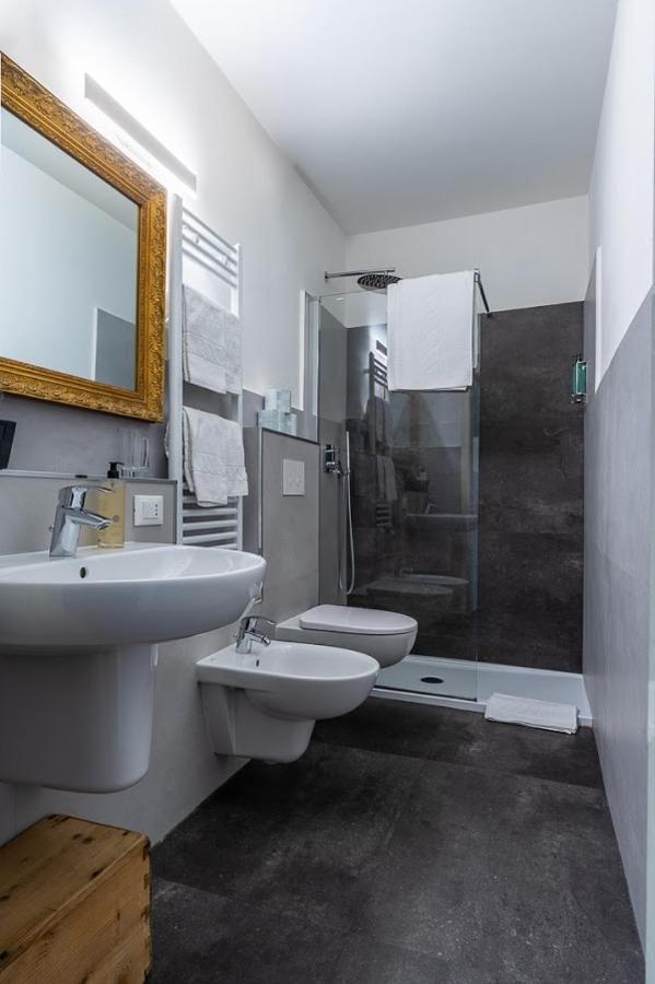 S. Trinita 18, Suites & Rooms Тренто Екстер'єр фото