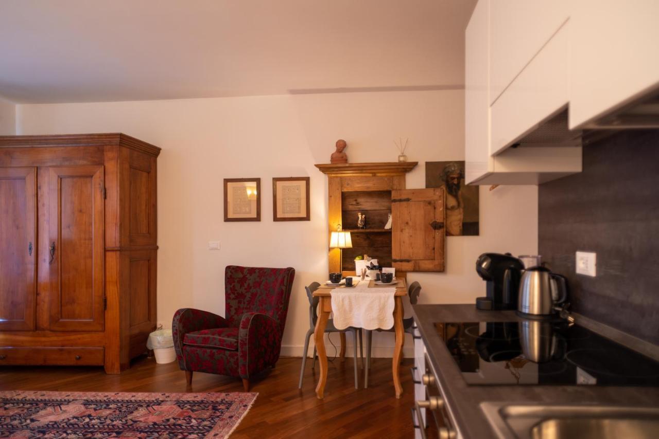 S. Trinita 18, Suites & Rooms Тренто Екстер'єр фото